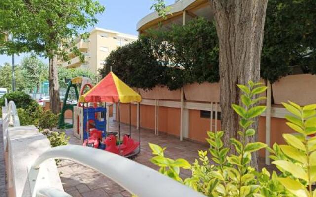 Hotel Joli