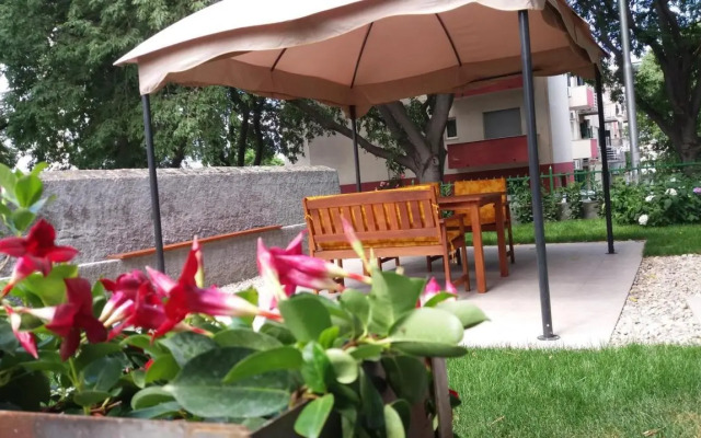 Garden apartment Vanya