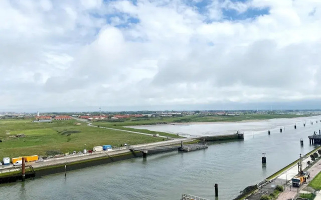 Seaside Serenity Apartment