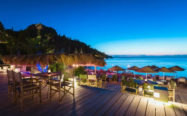 Hillside Beach Club