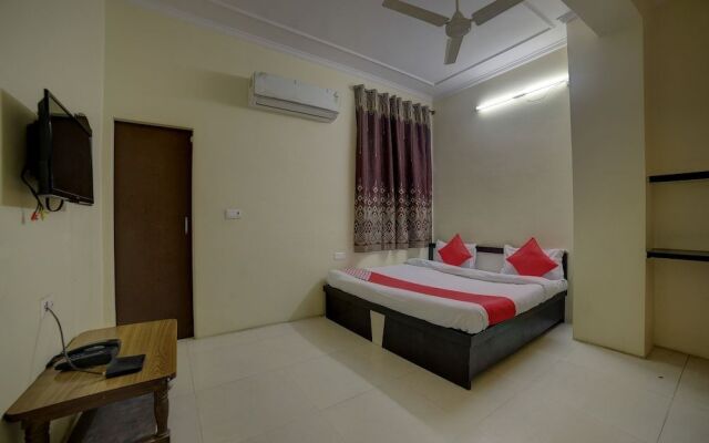 Oyo 30243 Hotel Sanwariya Bhagwan