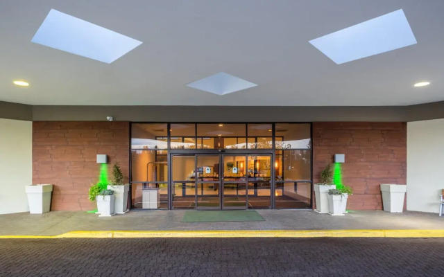 Holiday Inn Philadelphia South - Swedesboro by IHG