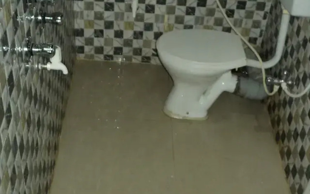 Royal Guest House & Service Apartment