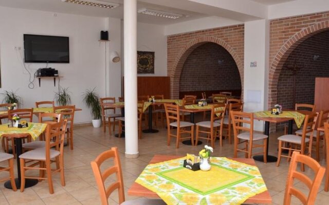 Hotel Ruzeny