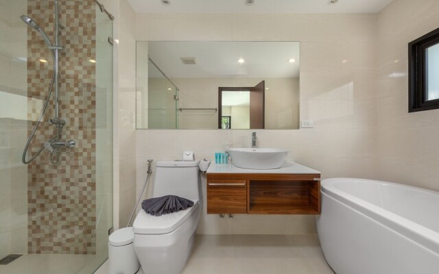 Suite Ayu by TropicLook