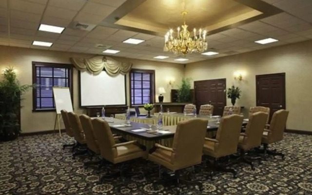 Chateau Inn and Suites
