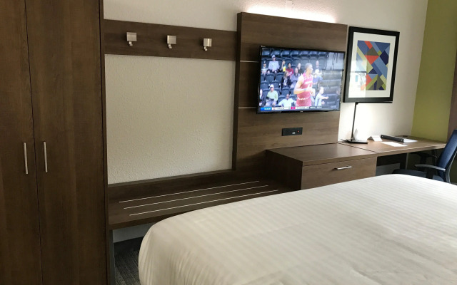 Holiday Inn Express Naples South I-75 by IHG