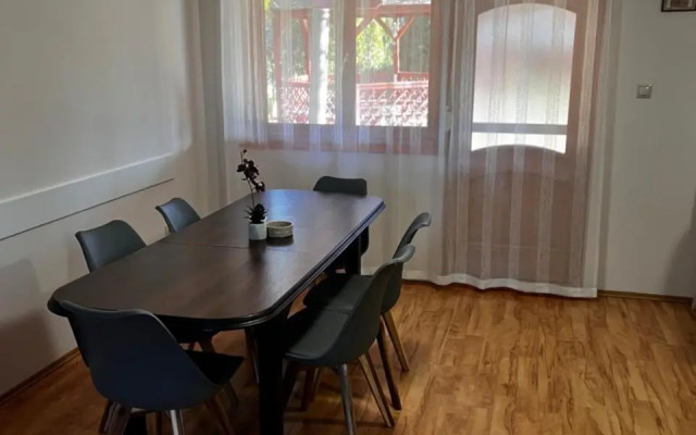 Zoli Apartmanok-Bródy 51-53