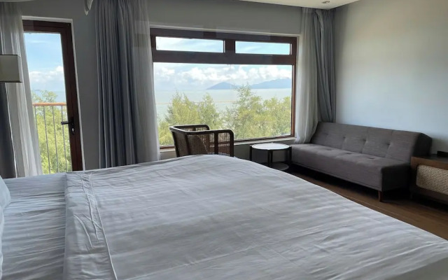 HA Ocean Front Hotel and Apartment