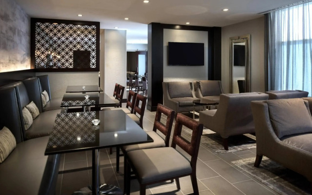 Renaissance by Marriott Boston Patriot Place Hotel