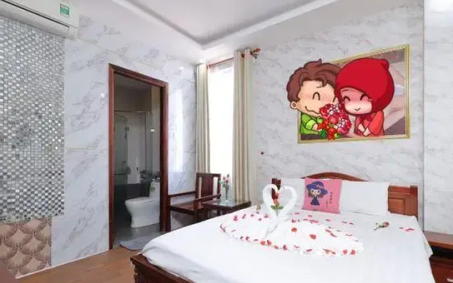 T Y Hotel