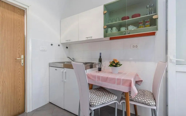Apartments with a parking space Novigrad - 2536