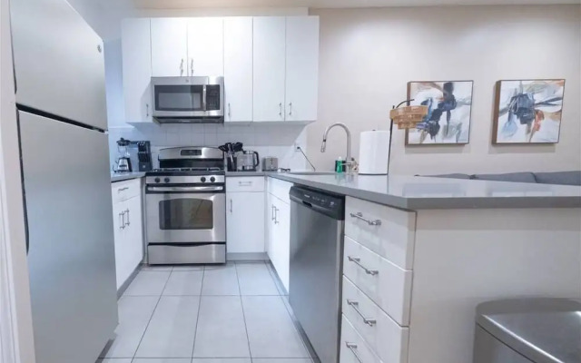 3 Bedroom Apartment Located In Manhattan