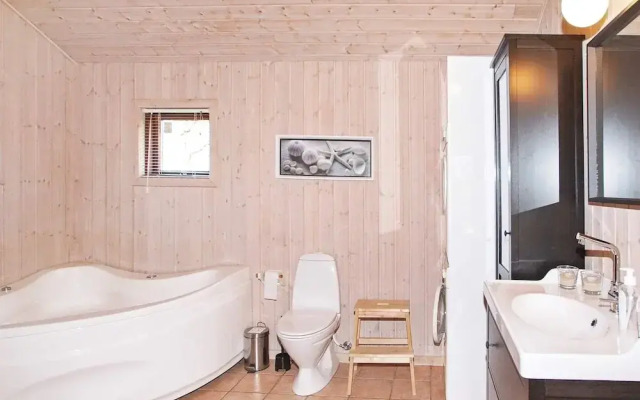 8 Person Holiday Home in Hemmet