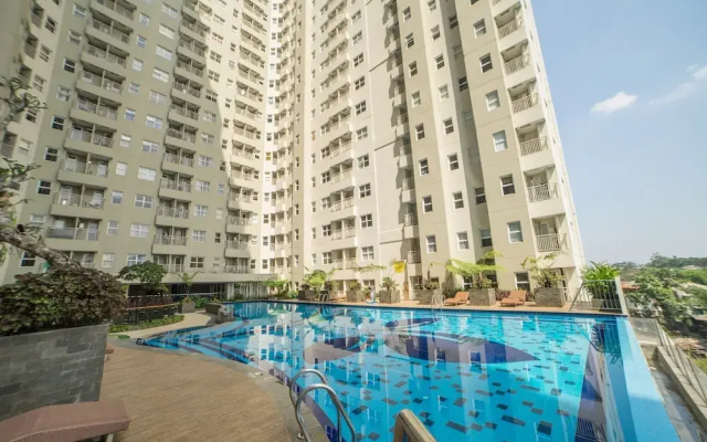 Clean and Cozy 2BR Apartment @ Parahyangan Residence