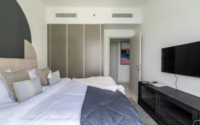 The Smart Concierge - Sunrise Bay tower 1
