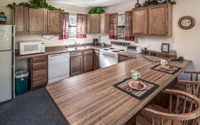 Rocky Top Cabin - Two Bedroom Cabin