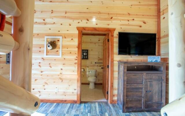 .lookout Lodge 6 Bedroom Cabin