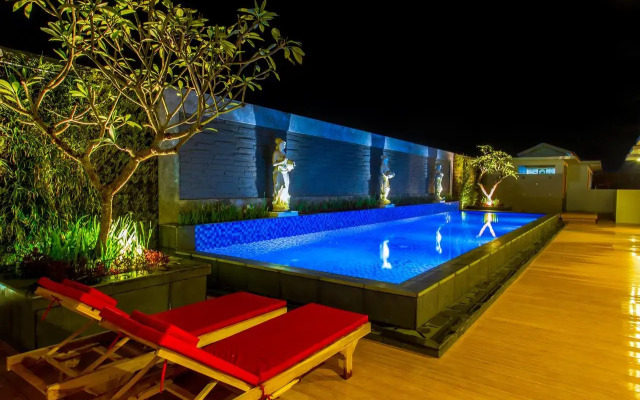 Front One Hotel Purwodadi