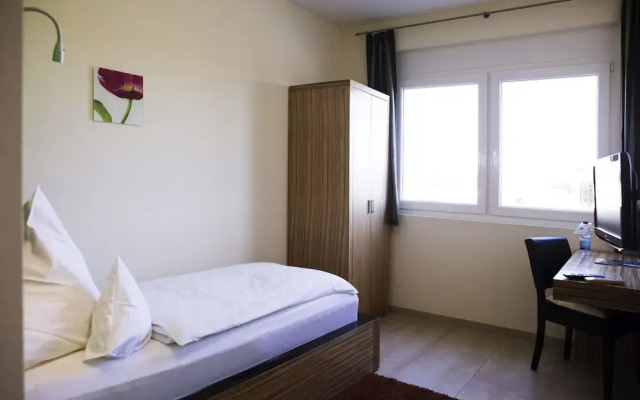 Hotel Maxis
