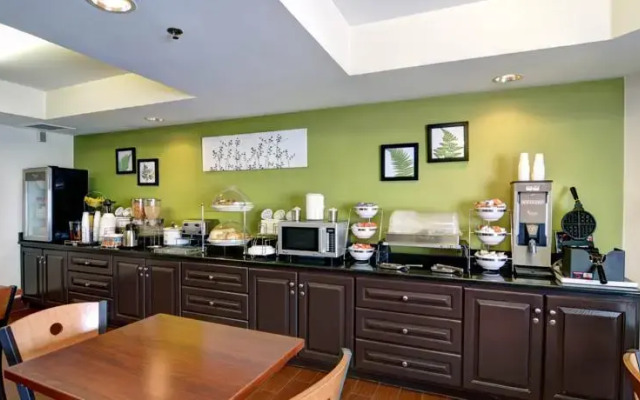 Sleep Inn & Suites