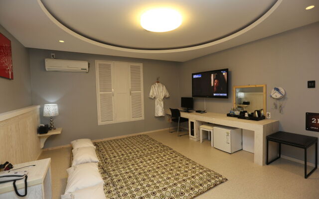 Opera 21 Hotel
