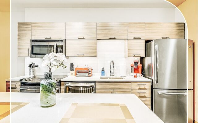 NUOVO - Center City Apartments