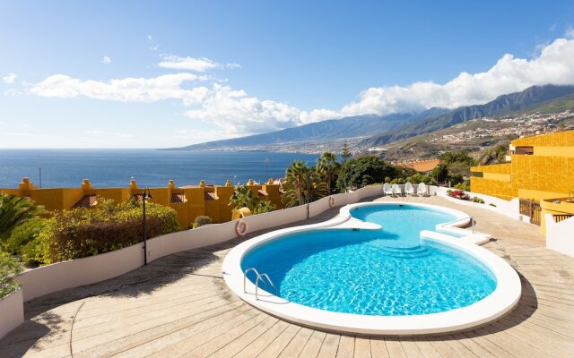 HomeLike Stunning Ocean Views Radazul