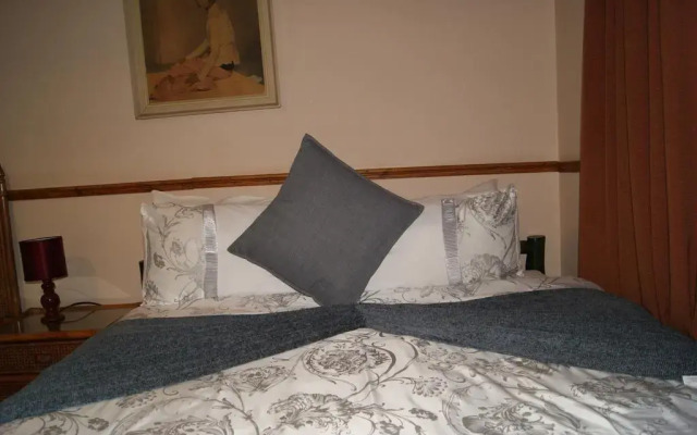 The Planes Guest House