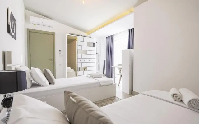 Sea View Stylish Flat w Shared Pool in Alanya