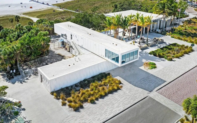 Nokomis Home Close to Beach