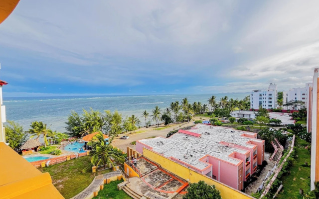 Kuzuri Kwetu Beachfront Apartments