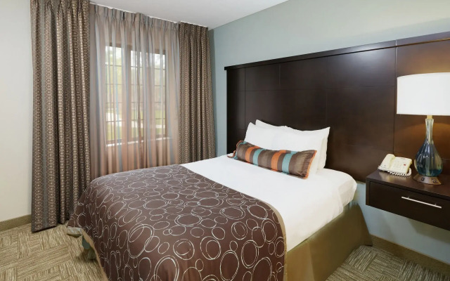 Staybridge Suites Chicago - Glenview by IHG