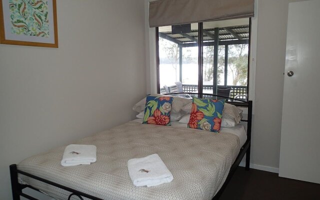 Dungowan Waterfront Apartments