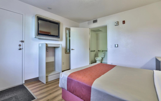 Motel 6 Flagstaff, AZ - Butler