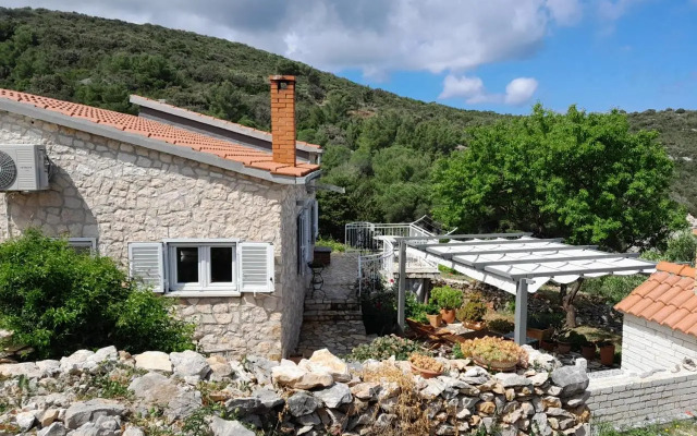 Moja posebna kuća na osami kraj mora