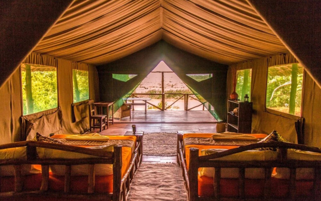 Selous Butembo Tented Lodge Lotus