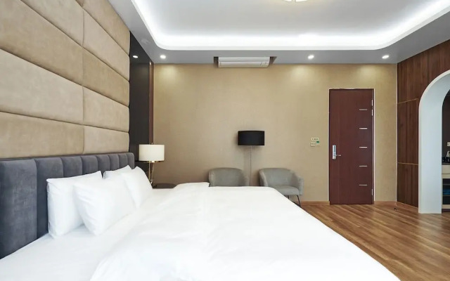BBQ Villa & Hostel Ha Long
