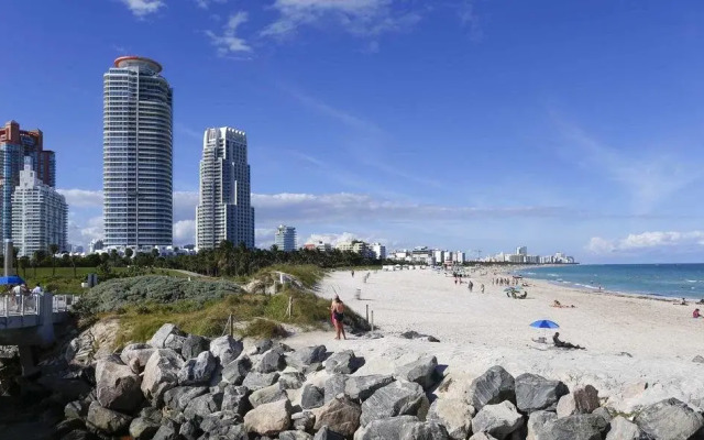 Drexel Suites South Beach