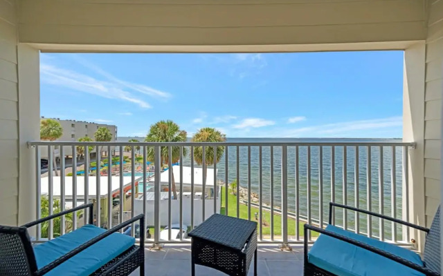 The Flamingo Balcony Waterview Heated Pool