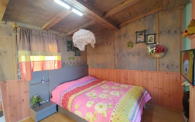 Salmon Village Pension