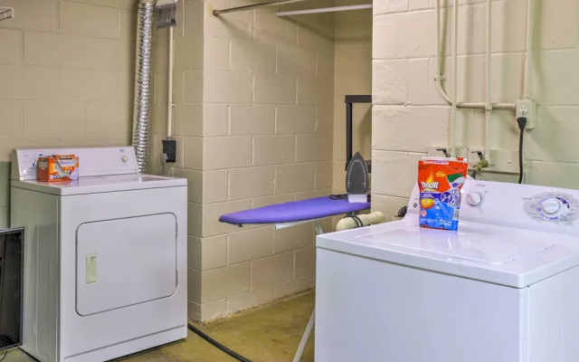 Family-friendly Omaha Home ~ 5 Mi to Dtwn!