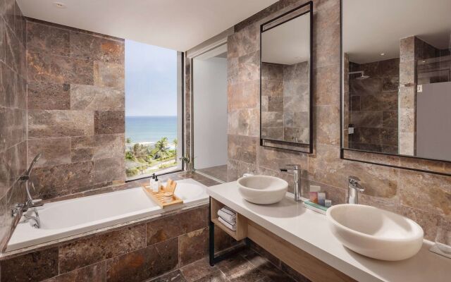 Melia Danang Beach Resort
