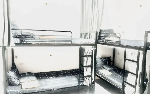 Apatuxay Vientiane Hotel & Apartment