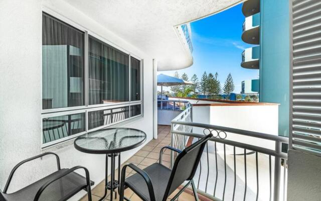 2 Bedroom Alex Unit - Ocean, Pool and Park Views