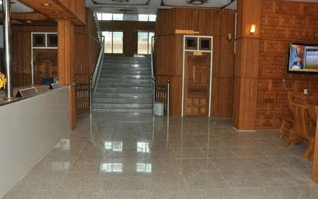 Golden Star Hotel
