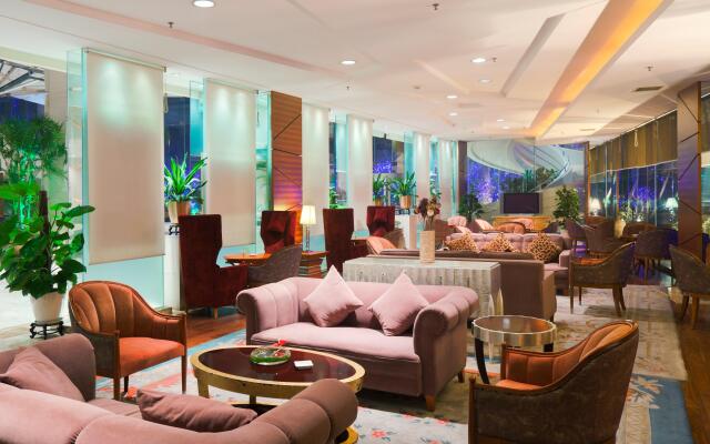 Holiday Inn West & East Century City