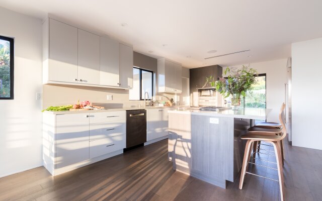 Bluewater by AvantStay