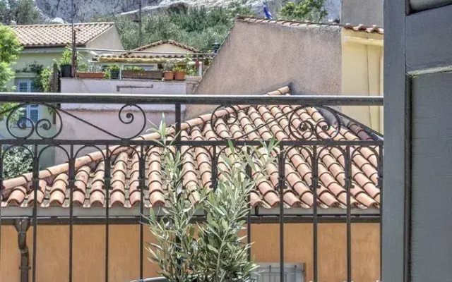 Aria Plaka Residence