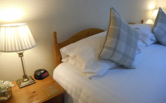 Robertson Arms Hotel